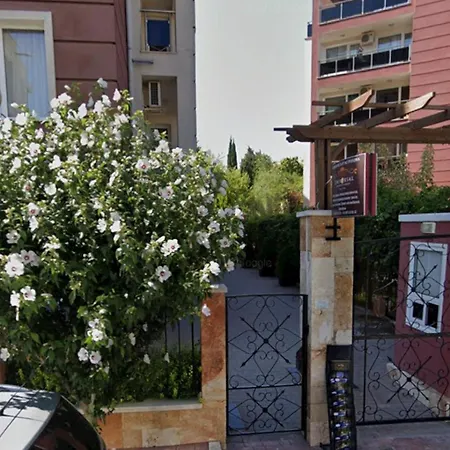 Apartament Апартамент Равда