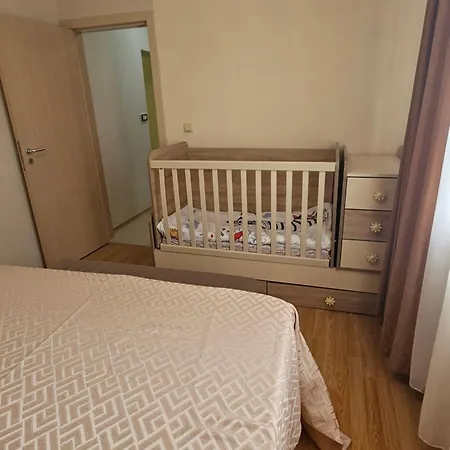 Апартамент Равда Apartament *